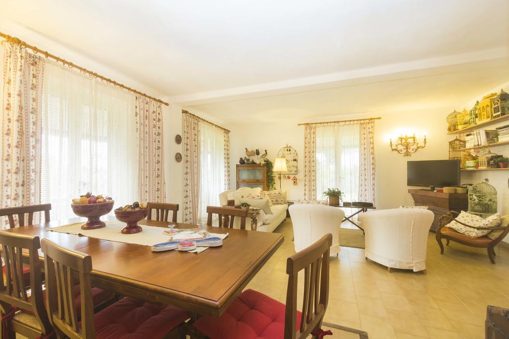 Villa Monserrato - Goelba Porto Azzurro Habitación foto